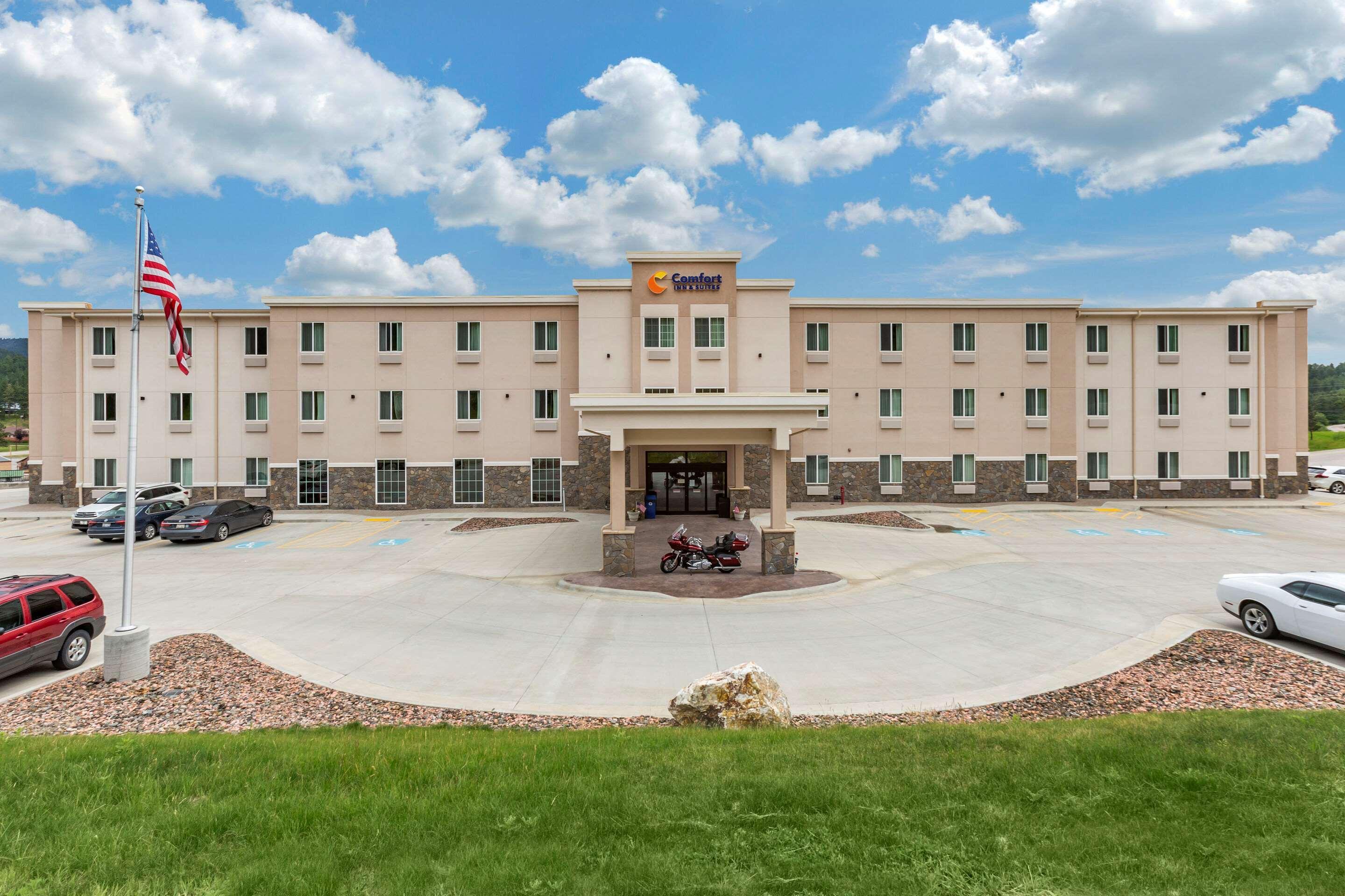 Comfort Inn & Suites Near Mt Rushmore Hill City Exterior photo